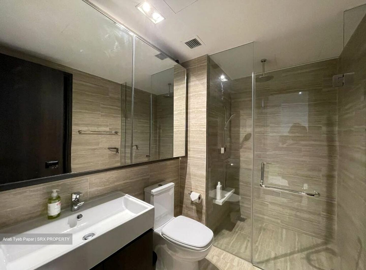 Northpoint Drive (D27), Condominium #499456091